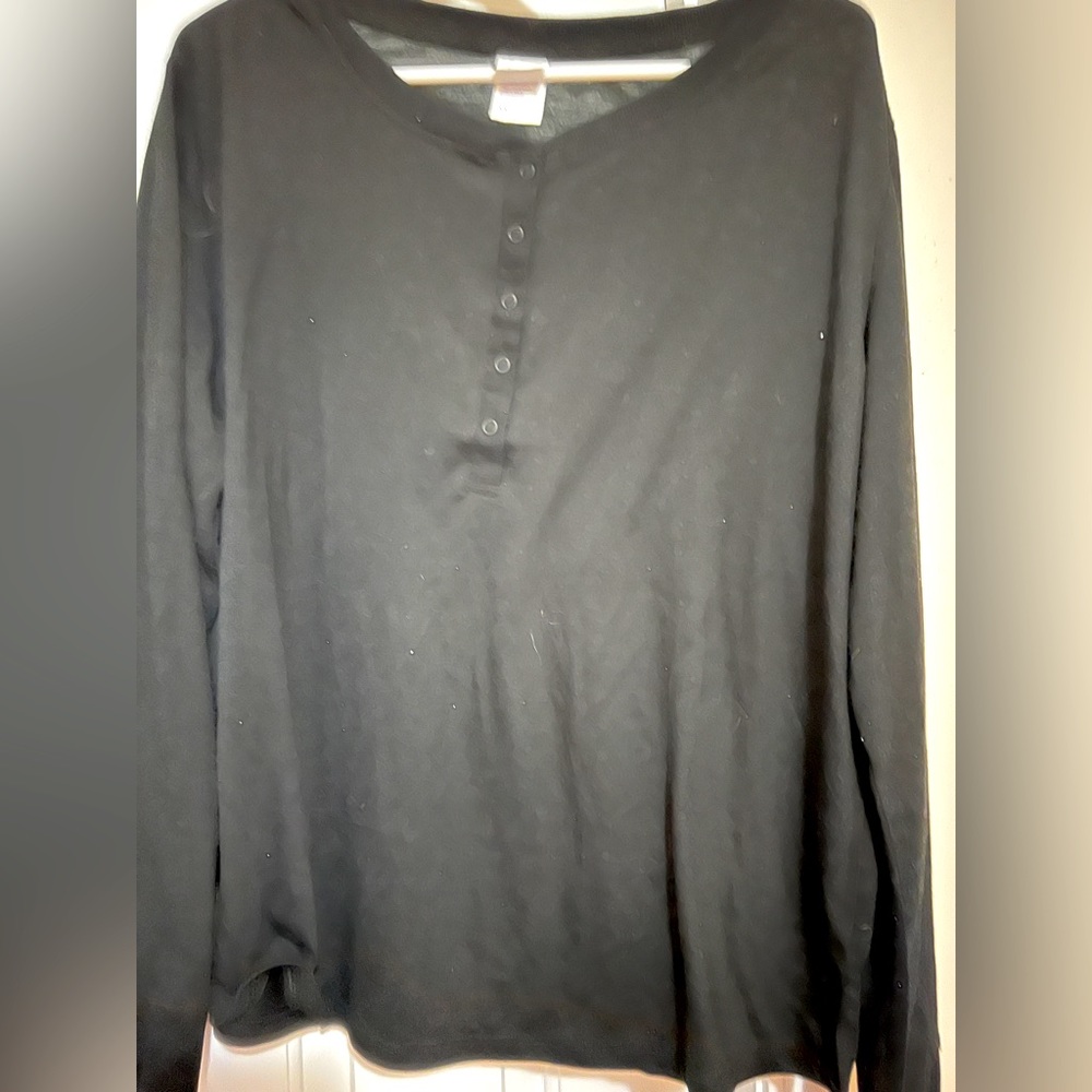 Black shirt